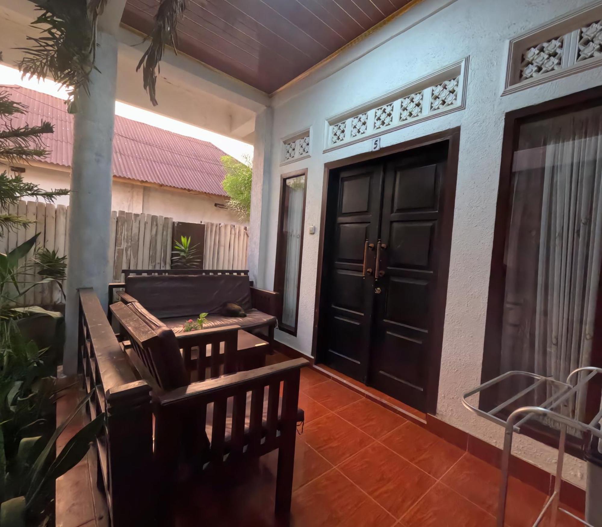 Banana Leaf Bungalow Gili Trawangan Exterior photo
